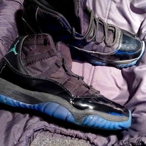 Jordan 11's size 9.5 Gamma Blue and Black